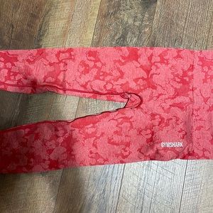 Gymshark camo legging red